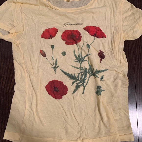 Graphic T-Shirt of Roses - Picture 1 of 1